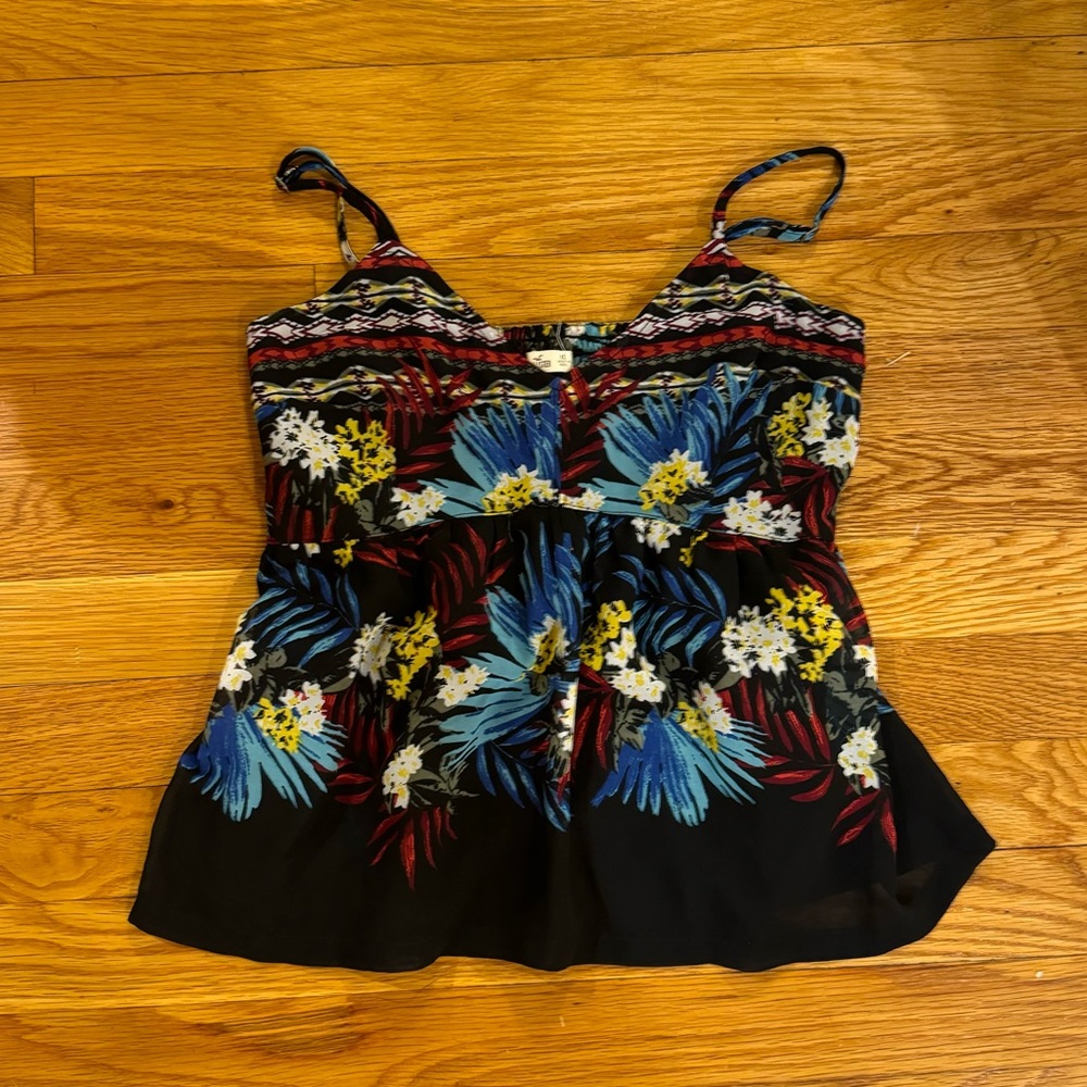 Hollister top